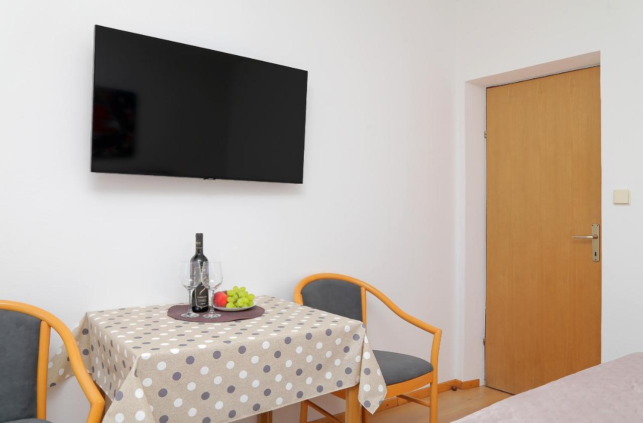Apartmani Krmek Mlini Eksteriør bilde